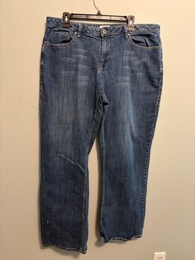 Cato Women's Medium Blue Straight-Leg Jeans